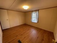 1998 Oakwood Manufactured Home