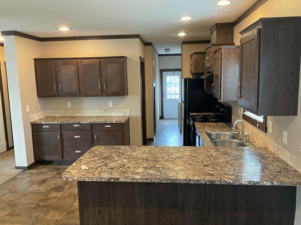 2015 Clayton 32SUN28523 Mobile Home