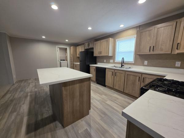 2026 Champion RAPB2860H32174-4BR Mobile Home