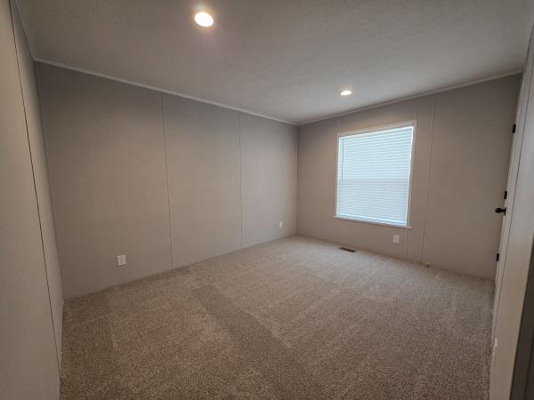 2026 Champion RAPB2860H32174-4BR Mobile Home