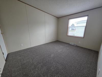 Photo 2 of 10 of home located at 510 White Willow Drive Flint, MI 48506