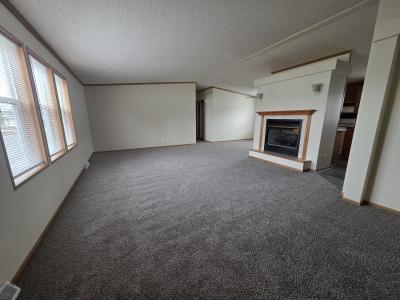 Photo 3 of 10 of home located at 510 White Willow Drive Flint, MI 48506