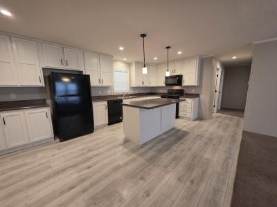 Photo 5 of 11 of home located at 291 Woods Court Flint, MI 48506