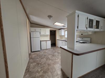 Photo 5 of 11 of home located at 299 Oak Lane Flint, MI 48506