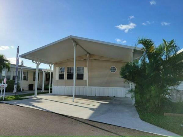 2000 FTWD Mobile Home For Sale