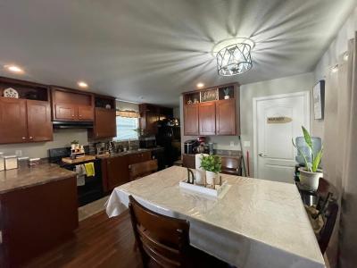 Mobile Home at 834 W Summerside Rd Lot Sr0834 Phoenix, AZ 85041