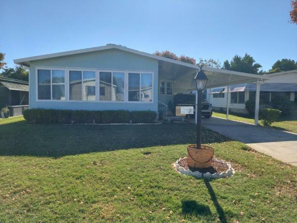 Photo 1 of 2 of home located at 51 Sea Fern Drive Leesburg, FL 34788