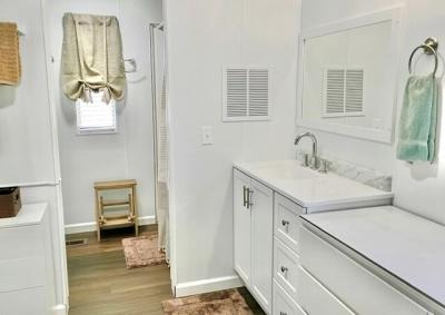 Photo 4 of 9 of home located at 7735 Parkway Blvd Hudson, FL 34667