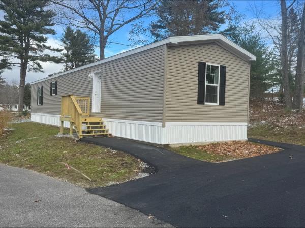 2025 Skyline 31F320AB Mobile Home