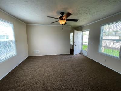 Photo 4 of 11 of home located at 5262 Cromwell Court Sterling Heights, MI 48310