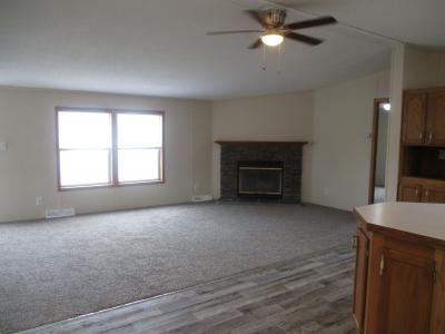 Photo 3 of 20 of home located at 23404 Arlington Dr Clinton Township, MI 48036