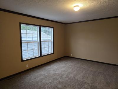 Photo 3 of 10 of home located at 39182 Wyoming Dr Romulus, MI 48174