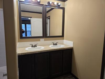 Photo 5 of 10 of home located at 39182 Wyoming Dr Romulus, MI 48174