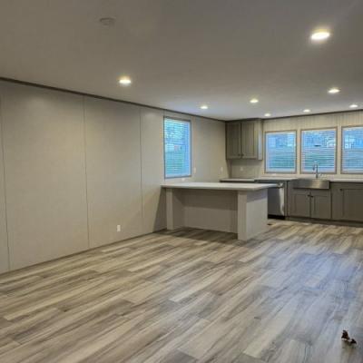 Photo 3 of 22 of home located at 2319 Greensburg Rd #14 Campbellsville, KY 42718