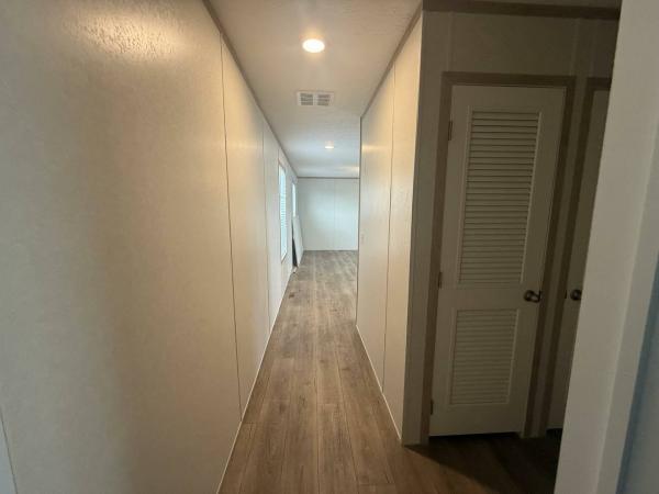 2025 Clayton 5616-4200 Adrenaline  Home