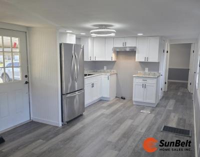 Photo 2 of 8 of home located at 1 Valencia Court Deland, FL 32721