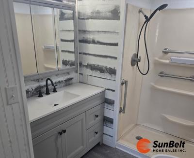 Photo 3 of 8 of home located at 1 Valencia Court Deland, FL 32721