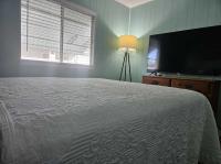 1980 SWND Manufactured Home