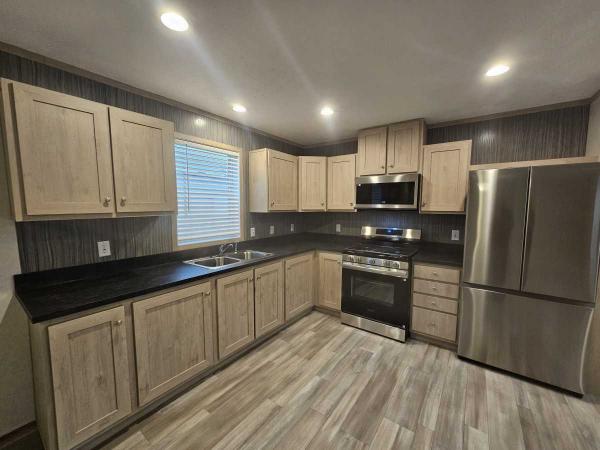 2025 Clayton Adrenaline 7016-4200 Manufactured Home