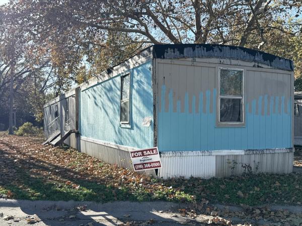 Photo 1 of 1 of home located at 3201 East Macarthur Road, Lot 230 Wichita, KS 67216