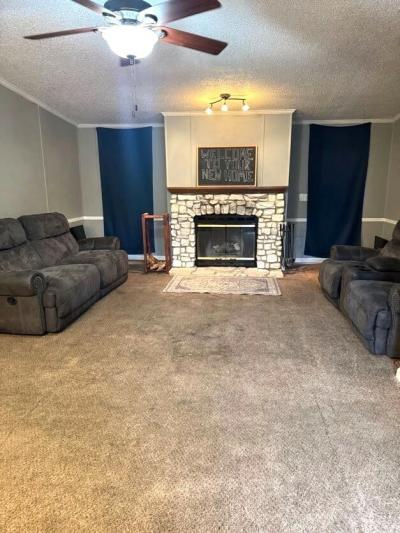 Mobile Home at 26135 S Cherokee Flat Rock, MI 48134