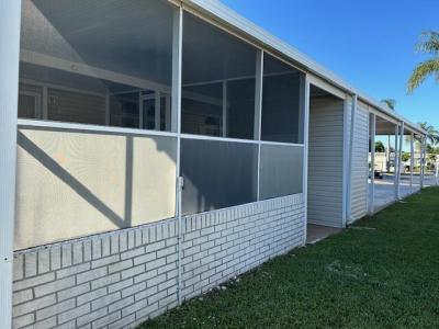 Photo 4 of 12 of home located at 6143 Palm Harbor Drive Lantana, FL 33462