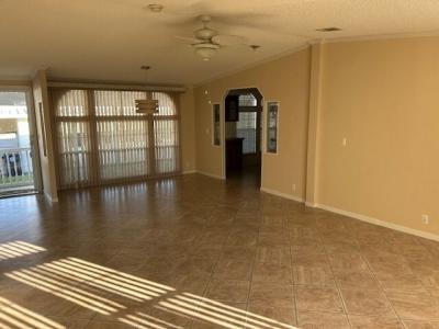 Photo 5 of 12 of home located at 6143 Palm Harbor Drive Lantana, FL 33462