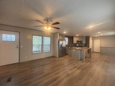 Photo 5 of 33 of home located at 210 Betty #Be210 Conroe, TX 77301