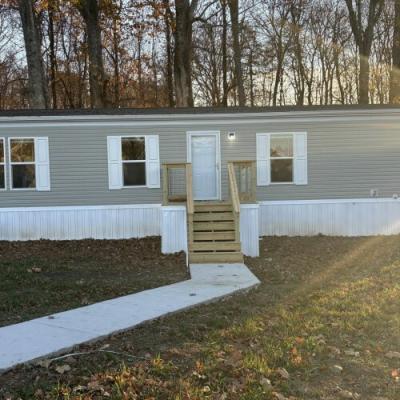 Photo 2 of 21 of home located at 2319 Greensburg Rd Campbellsville, KY 42718