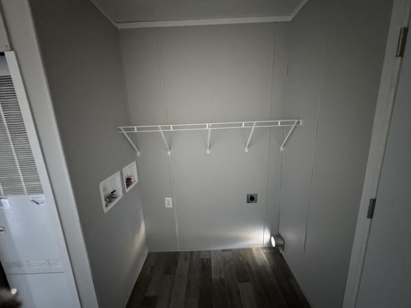 2022 RFN1680 902  Home