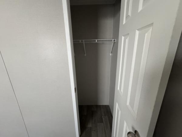 2022 RFN1680 902  Home