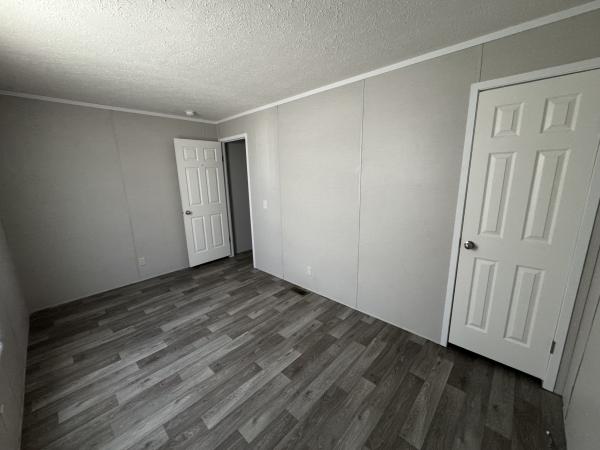 2022 RFN1680 902  Home