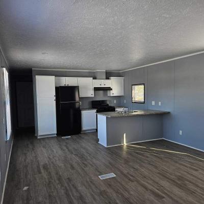 Photo 2 of 11 of home located at 2737 W. Washington Center #372 Fort Wayne, IN 46818