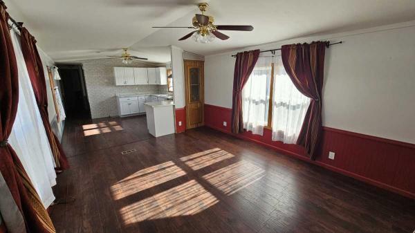 1988 Park Avenue Manufactured Home