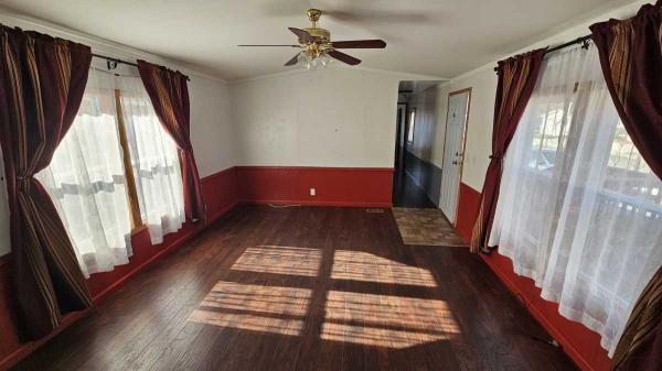 1988 Park Avenue Manufactured Home