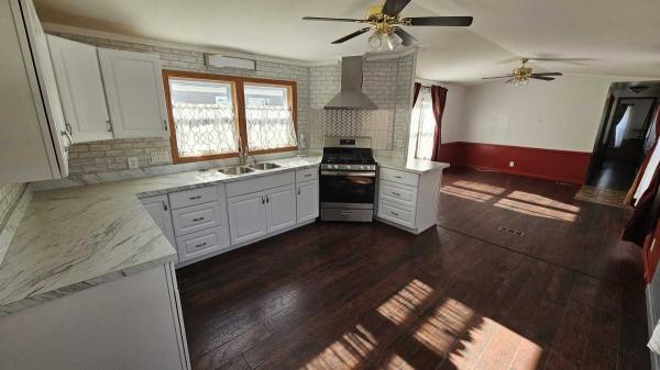 1988 Park Avenue Manufactured Home