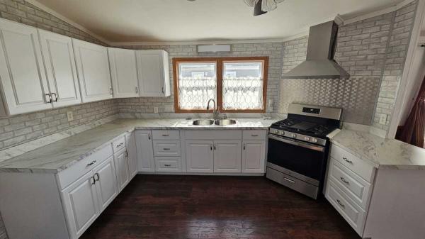 1988 Park Avenue Manufactured Home