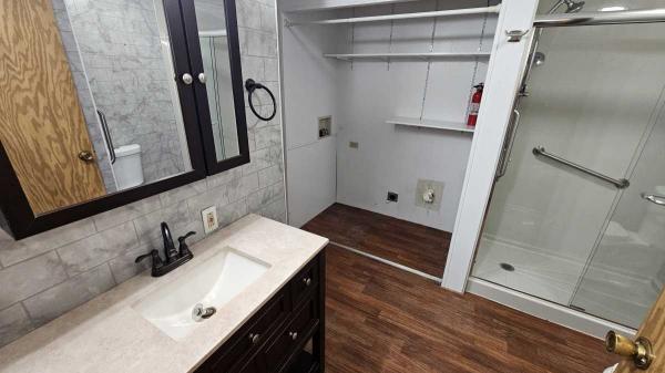 1988 Park Avenue Manufactured Home