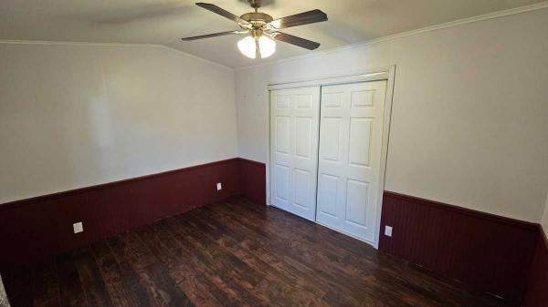 1988 Park Avenue Manufactured Home