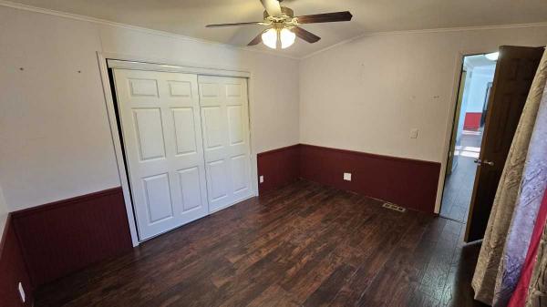 1988 Park Avenue Manufactured Home