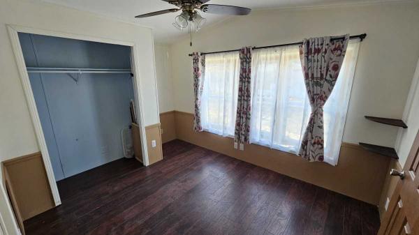 1988 Park Avenue Manufactured Home