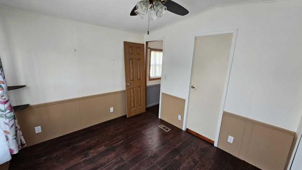 1988 Park Avenue Manufactured Home