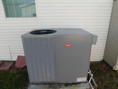 Photo 5 of 55 of home located at 38113 Covered Bridge Blvd. Zephyrhills, FL 33542