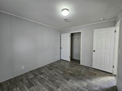 Photo 4 of 6 of home located at 6 Forest Lane Largo, FL 33773