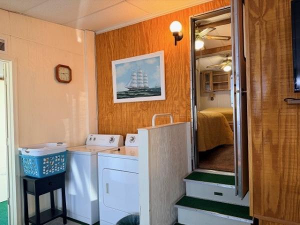 1987 Skyline Manufactured Home