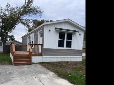 Photo 3 of 9 of home located at 2301 Southwest Oralabor Road #9 Ankeny, IA 50023