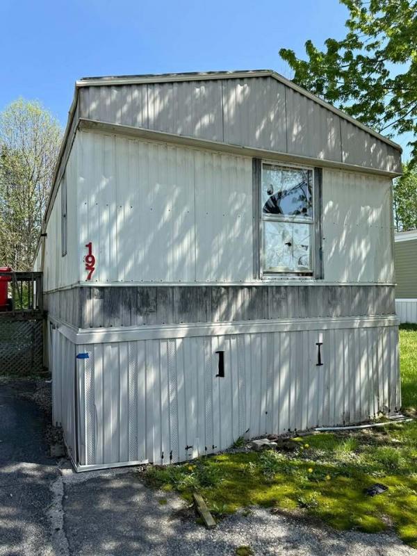 Photo 1 of 2 of home located at 197 Palomino Trl Corbin, KY 40701