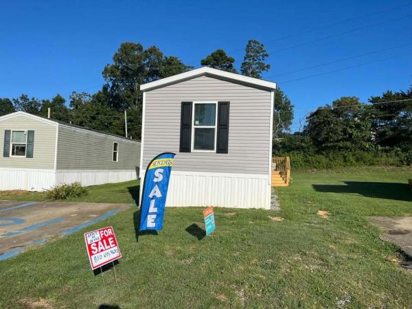 Photo 1 of 2 of home located at 2580 Browder Hollow Rd Site 21 Lenoir City, TN 37771