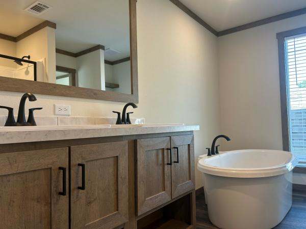 2024 Clayton 52NXT16763C Mobile Home