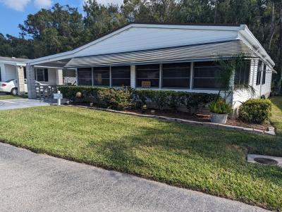 Photo 2 of 14 of home located at 731 Royal Forest Dr Auburndale, FL 33823